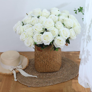 Bouquet de roses artificielles en soie réaliste, 11 têtes, longues tiges, fleurs artificielles pour mariage, décoration de table <span class=keywords><strong>à</strong></span> la maison - Product Image 3
