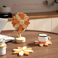 Support décoratif en bois pour sous-verres avec 5 pétales détachables pour la décoration de la cuisine et de la table à manger