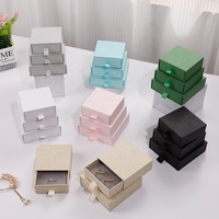 Boîte à bijoux coulissante prête à être expédiée, boîte cadeau en papier multicolore, doublure en velours gris, logo personnalisé pour bijoux, bague, boucles d'oreilles