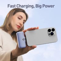 IWALK Cargador Portátil de 4800mAh, Mini Banco de Energía con Carga Rápida PD, Paquete de Batería con Enchufe Integrado y Pantalla LED, Éxito de Ventas en Tiktok