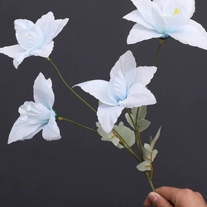 Plantas artificiales suculentas azules realistas de bajo mantenimiento, decoración moderna a granel, venta al por mayor, evento de tallos de clavel de loto de plástico - Product Image 2