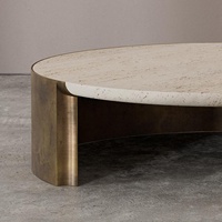 Table basse en travertin doré de luxe italien, design haut de gamme, sur mesure, style moderne minimaliste, meubles en pierre pour la maison