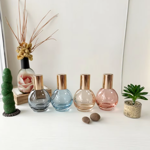Bouteille à bille ronde en verre cristal de 10 ml, prête à être expédiée, en forme d'ampoule avec bille en pierre précieuse pour huiles parfumées - Product Image 3