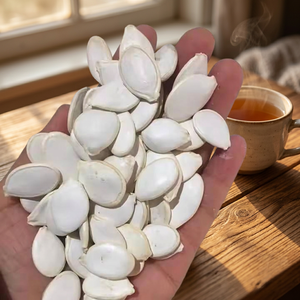 Graines de citrouille entières séchées, récolte fraîche, qualité de grain stable, commandes en gros pour les fabricants alimentaires et le commerce d'exportation - Product Image 1