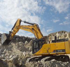 Encuentra una excavadora china Liugong de 70 toneladas similar, modelo 970E, a bajo precio, con motor Cummins. - Product Image 1