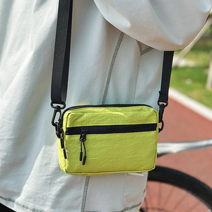 Borsa a Tracolla Multifunzionale in Nylon di Alta Qualità con Porta Bottiglia d'Acqua per Escursionismo e Uso Quotidiano - Moda - Product Image 4