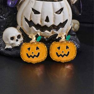 Pendientes de Calabaza Fantasma de Alta Gama para Halloween, Estilo Europeo Americano, Elegantes Pendientes de Aleación con Forma de Calabaza para Mujer - Product Image 4