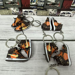 Porte-clés pendentif en plastique, motif chaussure de basketball, série Play tendance, petit bijou, faible MOQ - Product Image 3