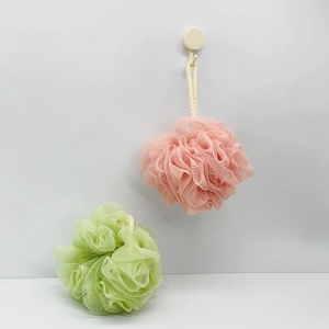 UUYP Marque privée Boule de salle de <span class=keywords><strong>bain</strong></span> <span class=keywords><strong>Mousse</strong></span> Glace Gommage Vegan Douche Luffa Fleur <span class=keywords><strong>Bain</strong></span> <span class=keywords><strong>Bain</strong></span> Meilleure vente Brosses Éponges - Product Image 4