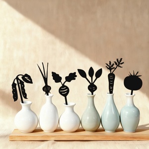 Adornos de animales para jardín: Productos de metal y láser para arreglos de patio trasero, estacas fáciles de instalar, adornos de perros y ramos de flores. - Product Image 2