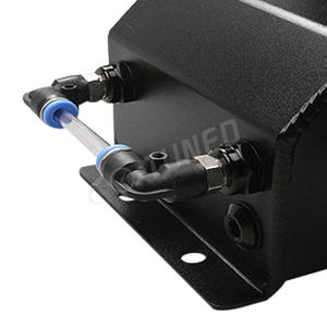 Réservoir d'huile moteur universel 2L Réservoir de reniflard en aluminium pour radiateur de refroidissement de moteur Réservoir de trop-plein carré avec bouchon de <span class=keywords><strong>vidange</strong></span> - Product Image 4