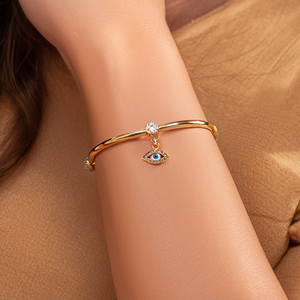Bracelet en acier inoxydable plaqué or avec charme œil porte-bonheur et accents en cristal, bijoux tendance pour femmes - Product Image 3
