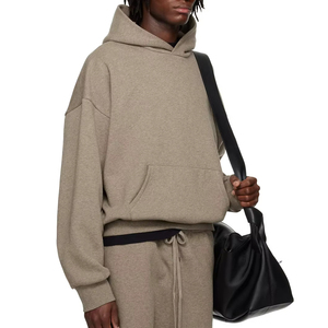 เสื้อมีฮู้ดผู้ชายผ้าฝ้ายสีพื้นมีฮู้ดสำหรับฤดูใบไม้ร่วงโลโก้ที่กำหนดเอง - Product Image 4