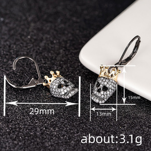 Orecchini Pendenti a Corona di Teschio Bicolore per Donne, Gioielli Scintillanti per Halloween - Product Image 4