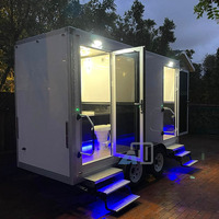 Remolque de Baño Portátil de 2 Unidades con Paneles Solares, Diseño Moderno Ecológico, Remolque de Baño de Fibra de Vidrio para Eventos al Aire Libre