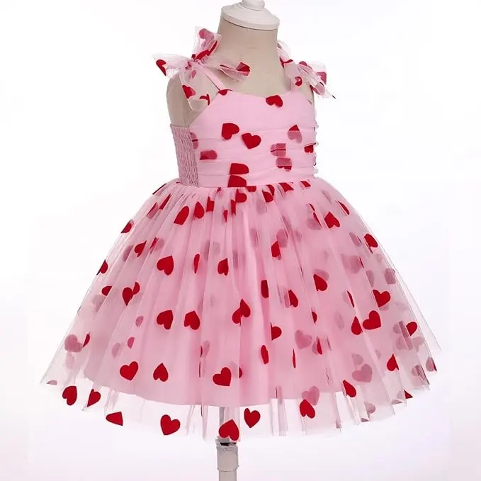 Robe d'été pour enfants personnalisée en maille cœur rouge sans bretelles avec nœud blouse au dos couleur rose