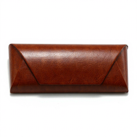 Étui à lunettes minimaliste vintage carré en cuir artisanal de vachette et peau de mouton du fabricant BX – Rangement pour lunettes de soleil