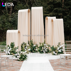 Décorations de mariage en fer forgé en forme de T pour extérieur, pour rideaux de mariage, par LEDA - Product Image 2