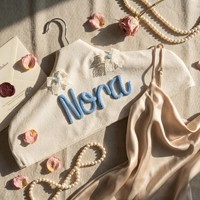 Cintre de robe de mariée personnalisé Etsy avec housse en coton antidérapante, cadeau pour demoiselle d'honneur, sans couture, anti-poussière, style européen