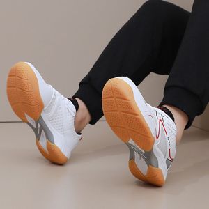 OEM zapatos <span class=keywords><strong>de</strong></span> bádminton blancos profesionales para hombres y mujeres PU Pickleball y zapatos <span class=keywords><strong>de</strong></span> <span class=keywords><strong>balonmano</strong></span> con forro <span class=keywords><strong>de</strong></span> malla para deportes <span class=keywords><strong>de</strong></span> verano - Product Image 2