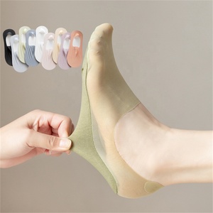 Calzini sottili da <span class=keywords><strong>donna</strong></span> in Nylon di cotone scollato fodera antiscivolo nascosti calzini invisibili per scarpe basse - Product Image 1