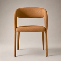 Ensemble de salle à manger rectangulaire en chêne massif de style moderne du milieu du siècle avec chaises en cuir caramel pour propriétés privées et projets résidentiels