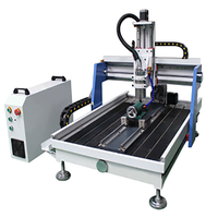 Routeur CNC de bureau d'entrée de gamme avec table rotative à 4 axes