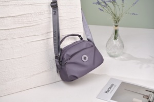 Sac messager grande capacité de qualité supérieure pour femme - Sac fourre-tout bandoulière résistant à l'eau avec fermeture éclair pour les voyages et l'usage quotidien - Product Image 3
