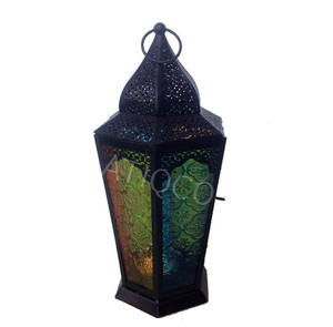 Lanterne en métal en verre coloré Shabby Chic de cour extérieure | Lanterne à bougie marocaine noire - Product Image 6