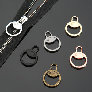<b>Tool</b>-free detachable zipper pulls for bags, <b>backpacks</b>, coats, clothes, shoes, and boots, with metal zippers, pendants, and pull - Product Image 1