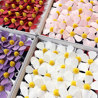 Têtes de fleurs de savon artisanales parfumées à la violette, bouquet blanc à cinq pétales, coffret cadeau pour la Saint-Valentin/Fête des Mères