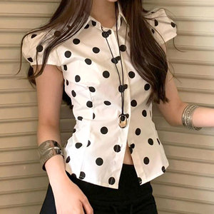 Camicette Estive da Donna OEM con Maniche a Sbuffo, Colletto Rovesciato, Stampa a Pois, Bottoni e Laccetti in Vita per Ufficio - Product Image 1