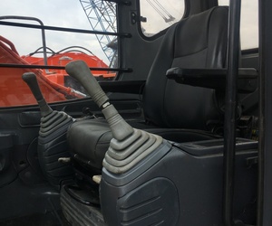 Excavatrice d'occasion Hita EX120-5/Ex200-5 avec flèche de 18 m, capacité de 20 000 kg, godet de 0,8 m, moteur, boîte de vitesses et pompe. - Product Image 6