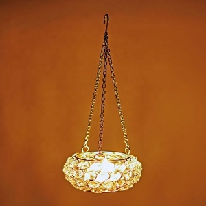 Bougeoir T-Light suspendu en perles de cristal rondes pour le fabricant de bougies de décoration d'intérieur en métal fait à la main usine indienne - Product Image 5