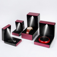 Lampe à LED rouge avec logo personnalisé de haute qualité à l'intérieur de la boîte Ensemble de bijoux collier Paquet Prix d'usine Coffrets cadeaux de mariage fantaisie