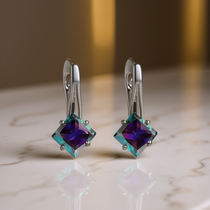 Eleganti Orecchini a Perno in Argento 925 per Donna con Cristallo di Quarzo Arcobaleno, Design Geometrico e Montatura a Griffe per Uso Quotidiano, Classici - Product Image 2