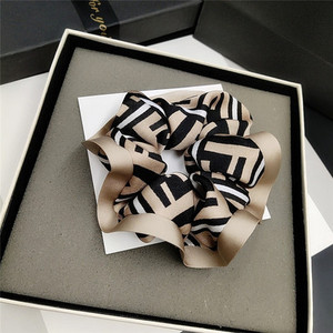 Accessori per Capelli Vintage di Marca alla Moda, Elastico per Capelli con Fiori, Stile Regalo Progettato per Donne - Product Image 3