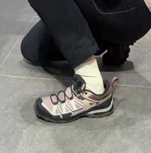 Chaussures de randonnée imperméables unisexes GTX, semelle antidérapante Contagrip, respirantes, pour la randonnée en montagne, chaussures de trekking Saloms - Product Image 2