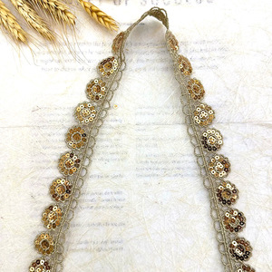 Fournisseur de fil d'or de luxe <span class=keywords><strong>en</strong></span> gros <span class=keywords><strong>en</strong></span> <span class=keywords><strong>ligne</strong></span> Garniture <span class=keywords><strong>en</strong></span> dentelle à paillettes Lurex Garniture <span class=keywords><strong>en</strong></span> dentelle à paillettes africaine pour couture - Product Image 3