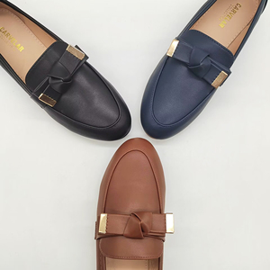 Scarpe basse basse Casual da donna eleganti all'ingrosso in pelle sintetica - Product Image 3