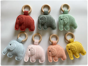 แหวนไม้บีชปลอดสาร BPA ทำมือ พร้อมตุ๊กตาช้างถักโครเชต์จากผ้าฝ้าย ของเล่นและเครื่องประดับตกแต่งคริสต์มาส - Product Image 4