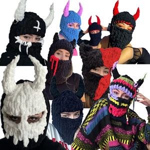 Pasamontañas de cuerno de diablo para Halloween Fiesta de adultos Diversión Otoño/Invierno Cálido Máscara de Jersey de cara completa - Product Image 1