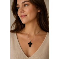 Polierter Edelstein-Kreuzanhänger in 17 Natürlichen Kristallvarianten, Silberfassung, Spiritueller Religiöser Schmuck-Charm