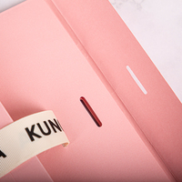 Venta al por mayor personalizado impreso Rosa arte papel regalo artesanía BOLSA DE LA COMPRA embalaje reciclable con asas de cinta con su propio logotipo