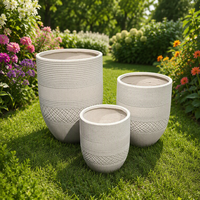 Grand pot cylindrique décoratif en fibre de verre blanc pour extérieur, idéal pour hôtels et jardins, léger et écologique