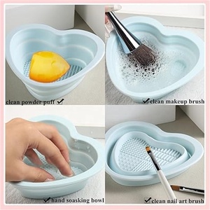 <b>Silicone</b> Heart-shaped Folding Scrubbing Bowl-Eco-friendly Waterproof Dual-use Soft Easy Clean Beauty Cleaning Tool Makeup Puff - Product Image 5