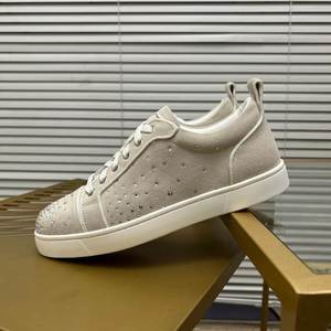 Zapatillas Deportivas de Lujo de Marca Famosa para Hombre y Mujer, con Suela Roja, Tacos, Antideslizantes, con Amortiguación de Gamuza y Cierre de Calcetín, Modelo 2026 - Product Image 1