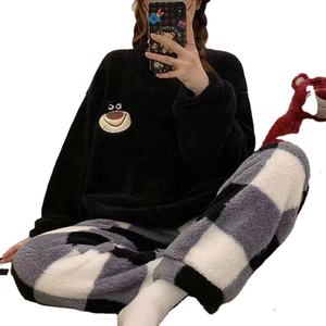 تخفيضات المصنع: بيجامات نسائية شتوية دافئة من الفلانيل، مطرزة برسومات كرتونية، بيجامات منزلية بنمط كوري - Product Image 1