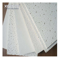 Panneaux de plafond acoustiques modernes carrés en fibres minérales, ignifuges, insonorisants, résistants à l'humidité et au moisissure, vente en gros