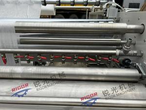 Boîte à lingettes humides entièrement automatique avec fonctionnement à écran tactile et adaptée à la fabrication de lingettes humides de taille cuisine/toilette - Product Image 5